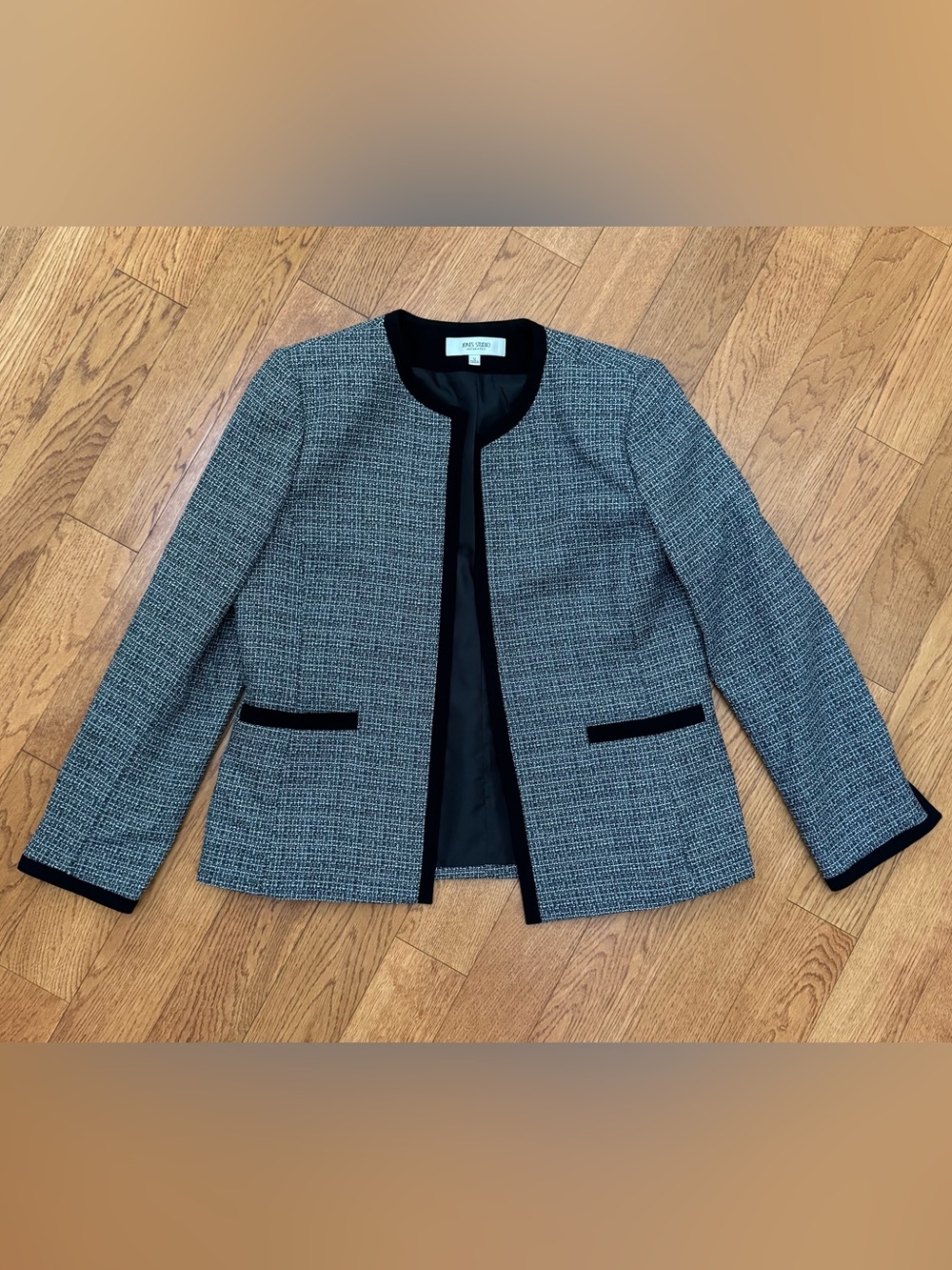 Jones Studio Black and Gray Tweed Blazer
